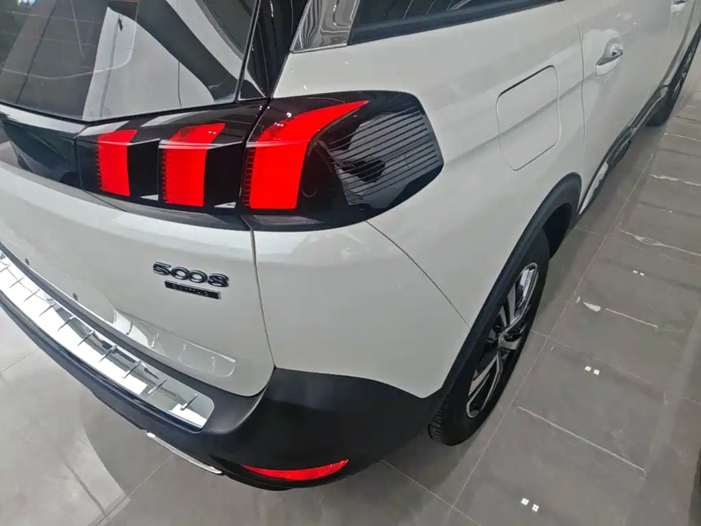 Peugeot 5008 — миниатюра 8