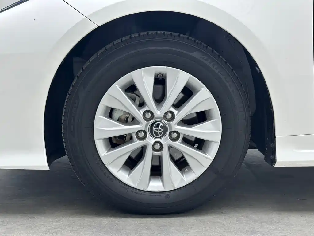 Toyota Corolla — миниатюра 12