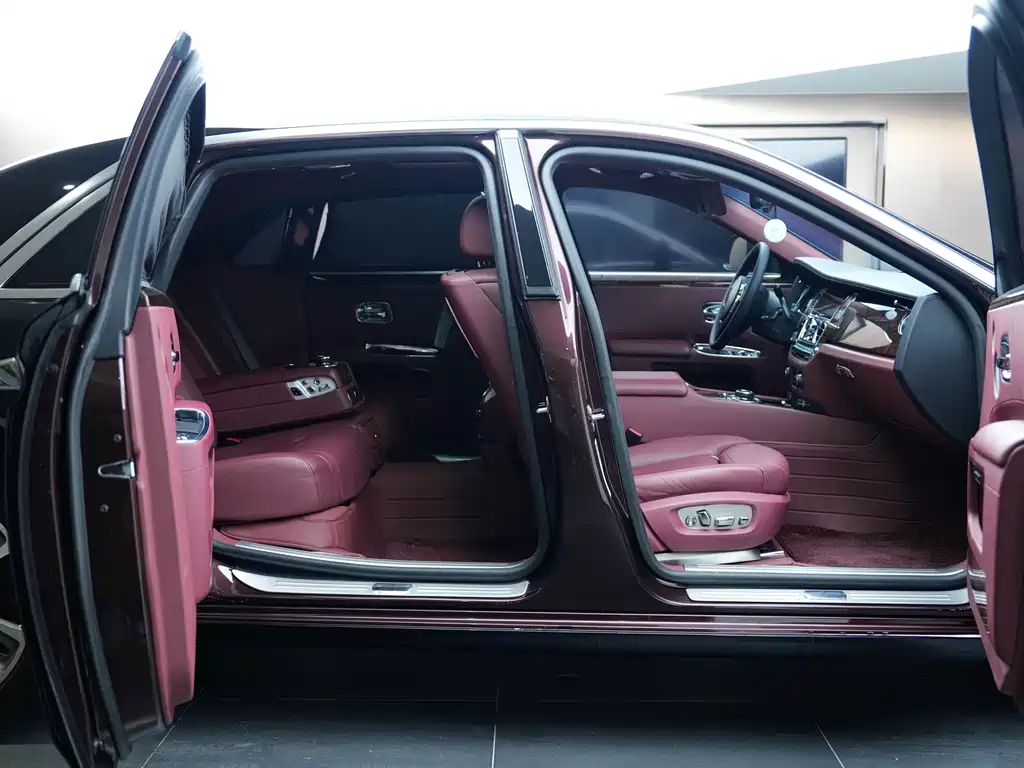 Rolls-Royce Ghost — миниатюра 16
