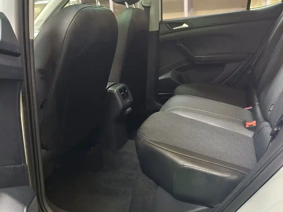 VOLKSWAGEN EXPLORING THE SHADOW