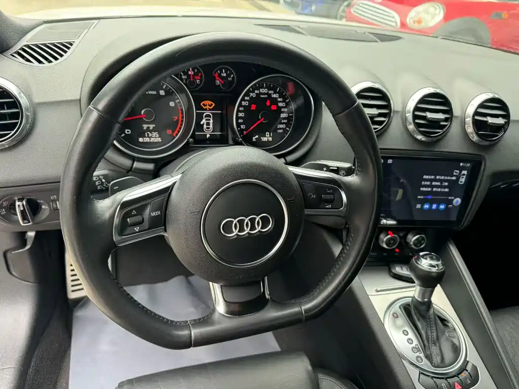 Audi TT — миниатюра 7