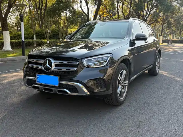MERCEDES BENZ GLC