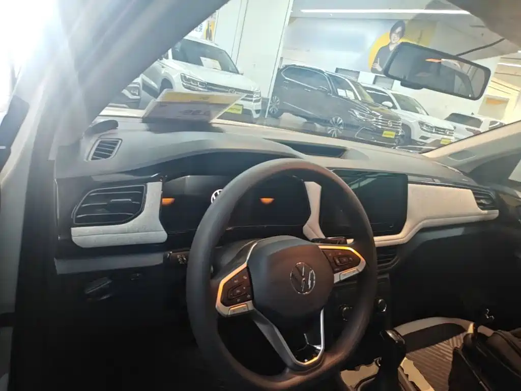 Volkswagen Tharu — миниатюра 10