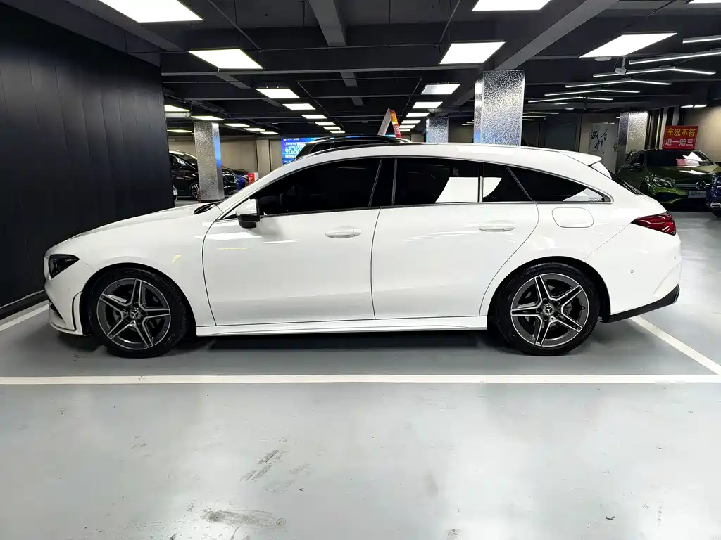 MERCEDES-BENZ CLA