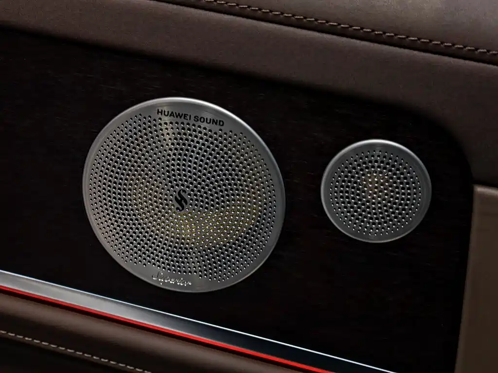 AITO ASK THE WORLD M9