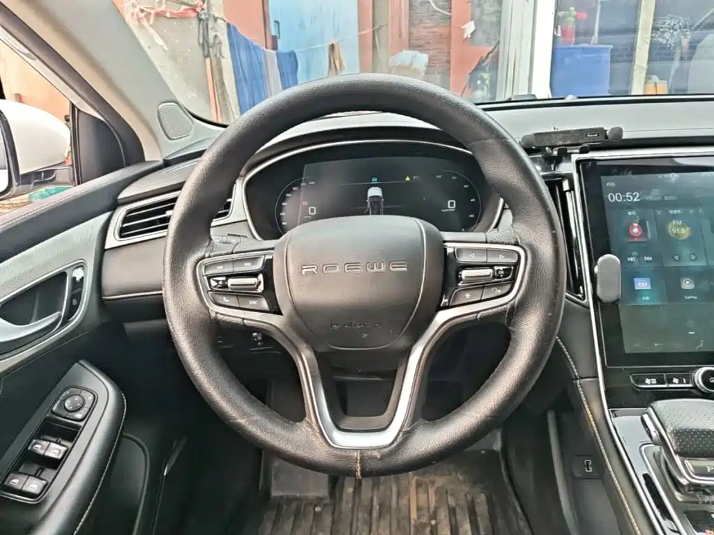 Roewe i6 MAX New Energy — миниатюра 11