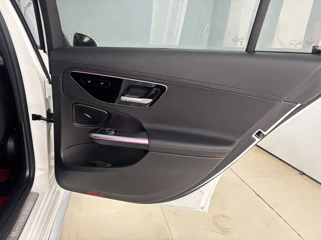 Mercedes-Benz C-Class New Energy — миниатюра 23