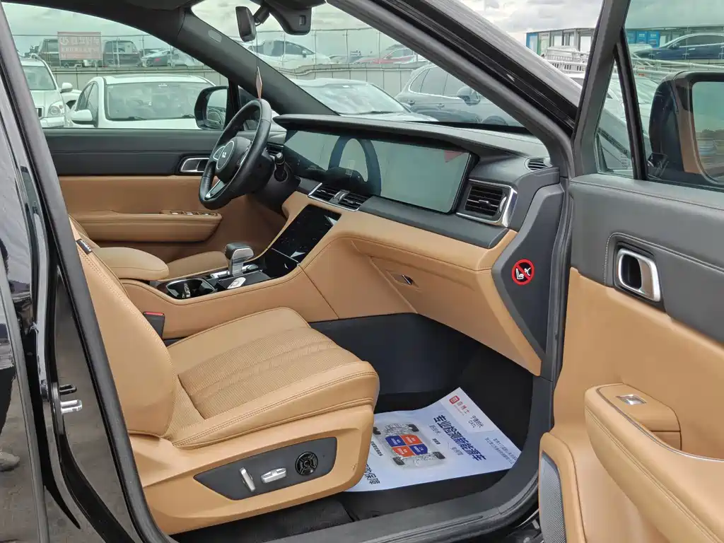 Li Auto Li ONE — миниатюра 10