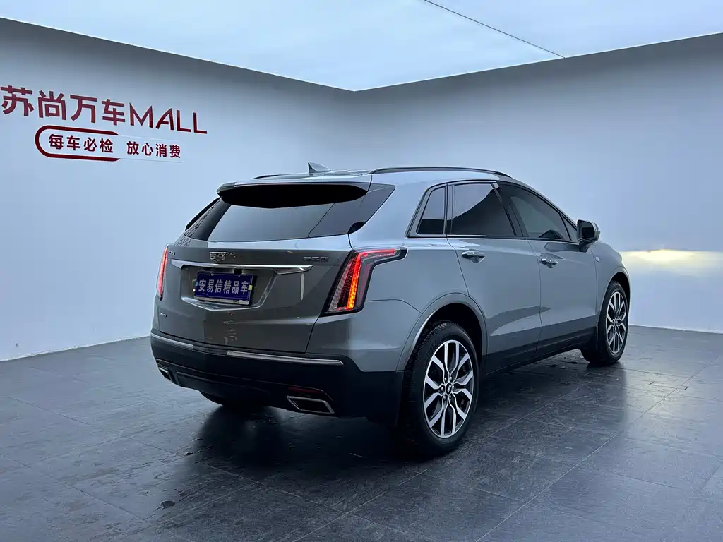 CADILLAC XT5