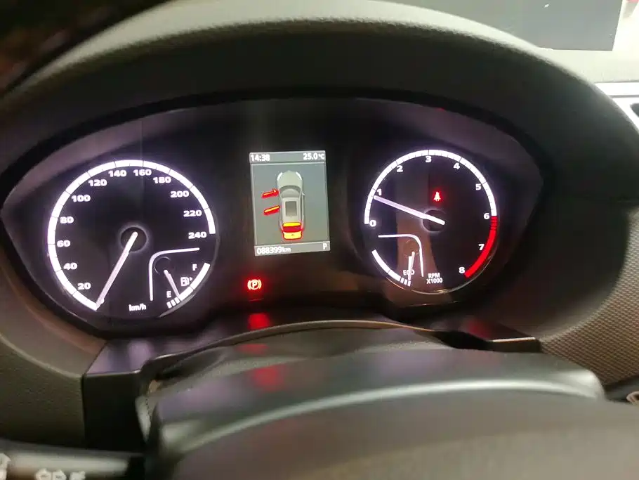 Qoros Qoros 5 — миниатюра 14