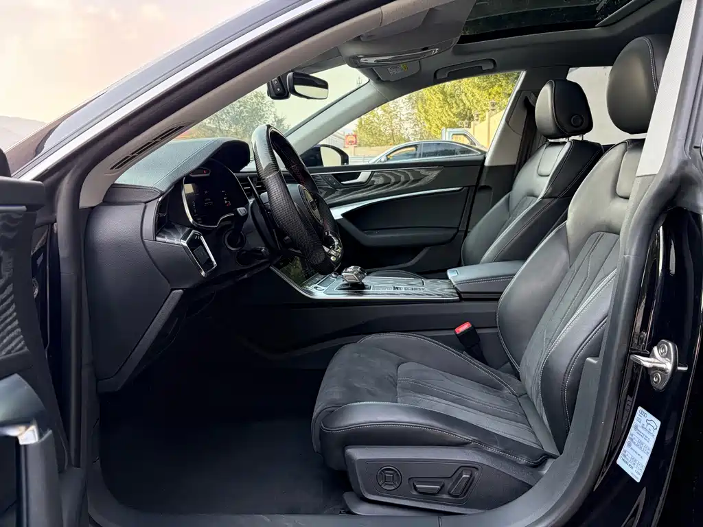 Audi A7L — миниатюра 8