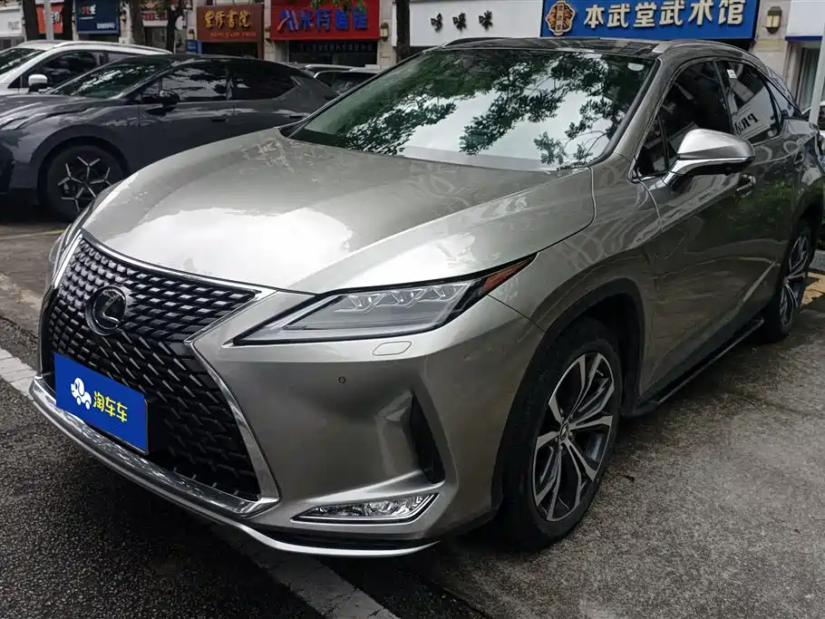 Lexus RX 2022