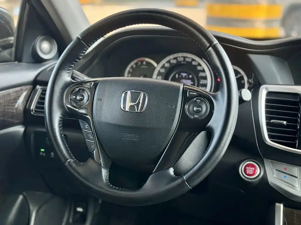 Honda Accord — миниатюра 9