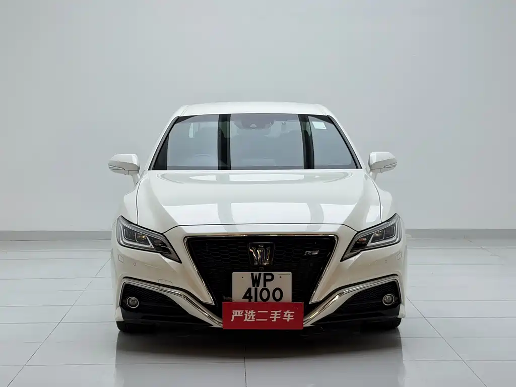 Toyota Crown (Import) — миниатюра 2