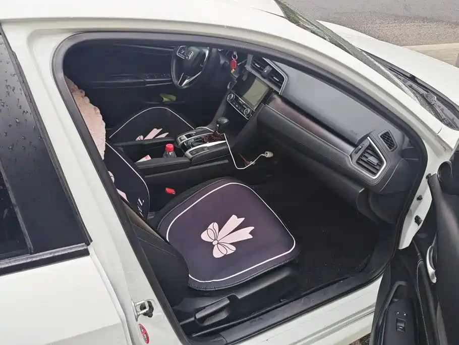 Honda Civic — миниатюра 8
