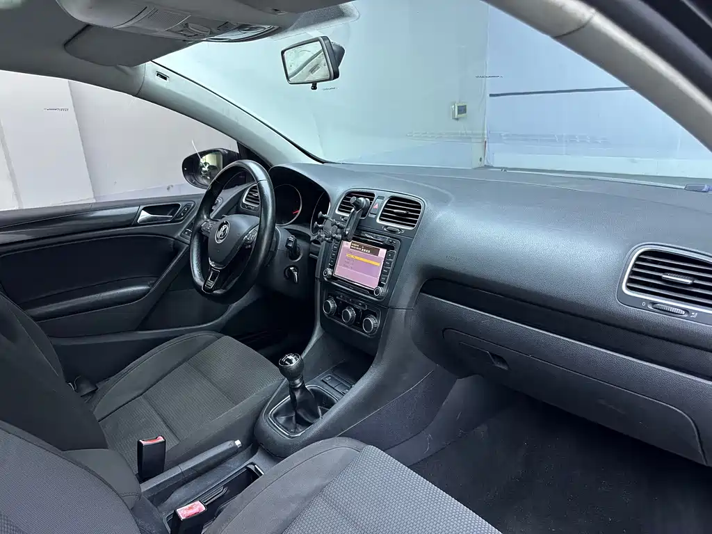 Volkswagen Golf — миниатюра 11