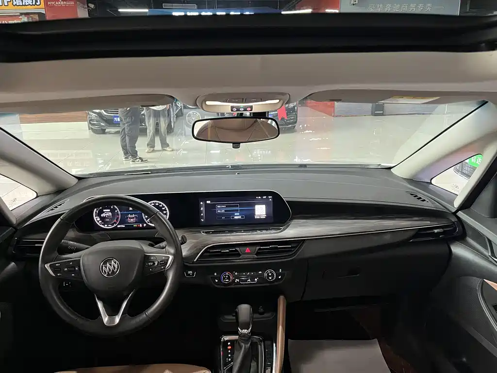 Buick GL6 2021 323T Luxury