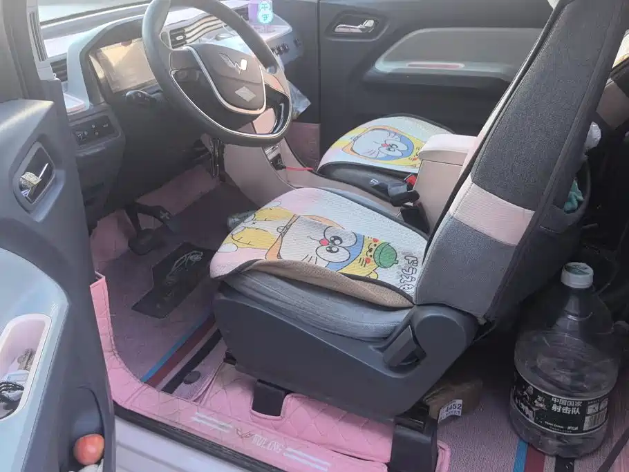 Wuling MINIEV — миниатюра 9