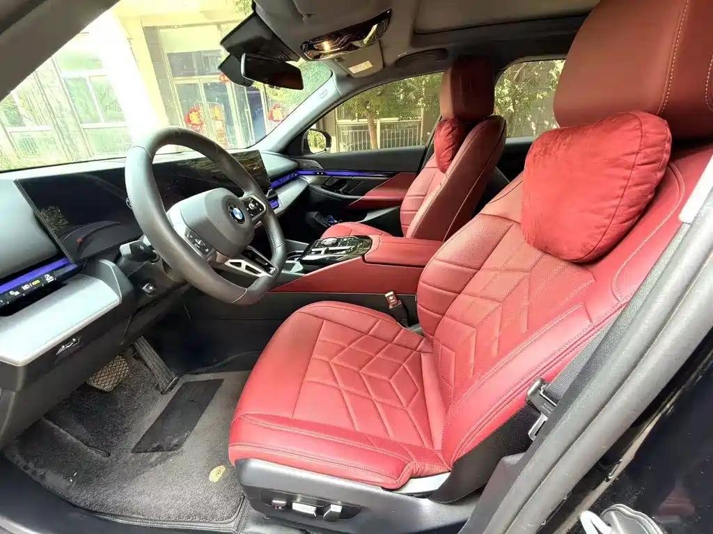 BMW 5 Series — миниатюра 3