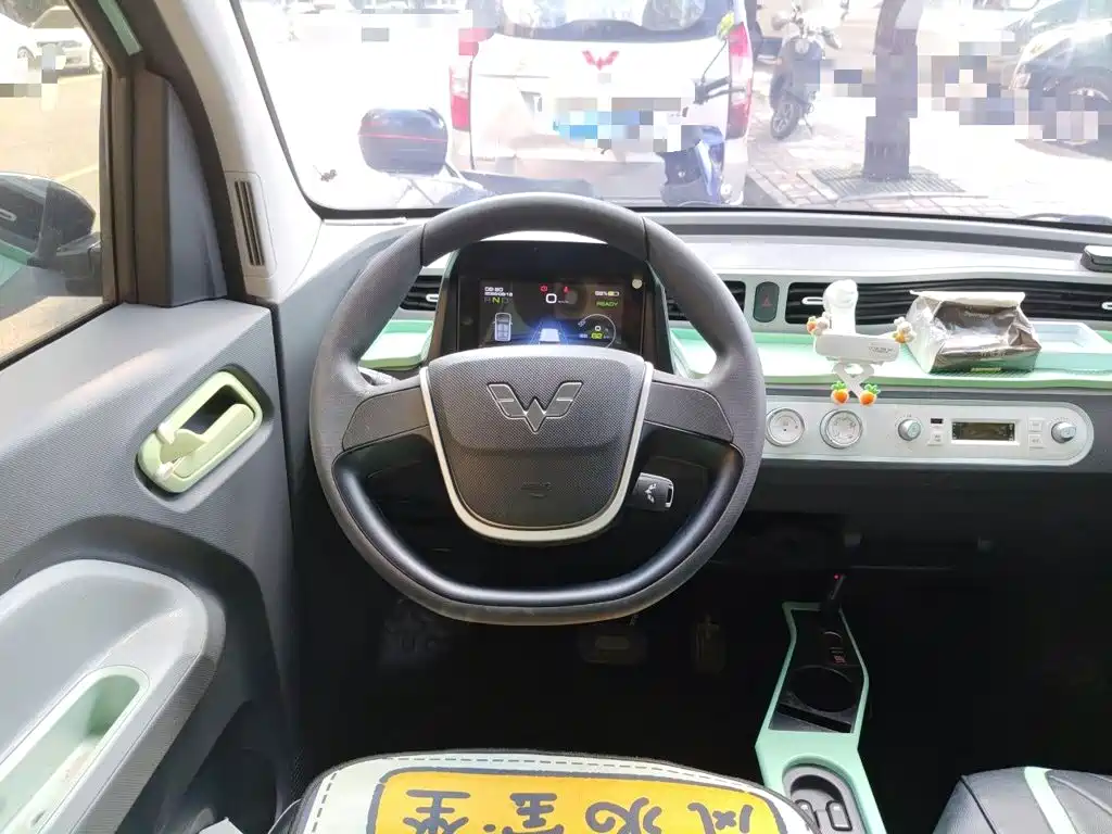 Wuling MINIEV — миниатюра 13