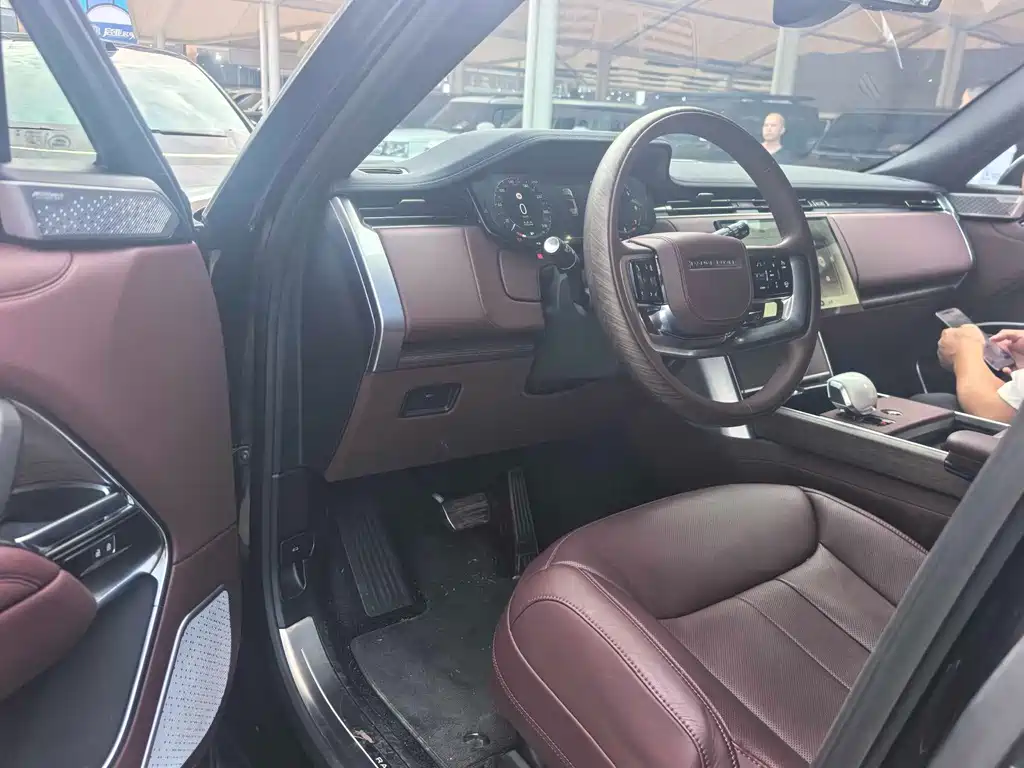 Land Rover Range Rover — миниатюра 2