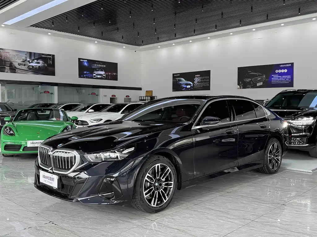 BMW 5 Series 2025