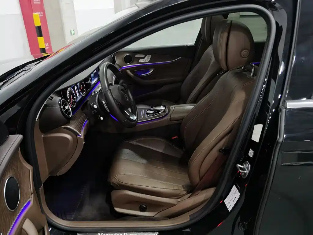 Mercedes-Benz E-Class — миниатюра 10