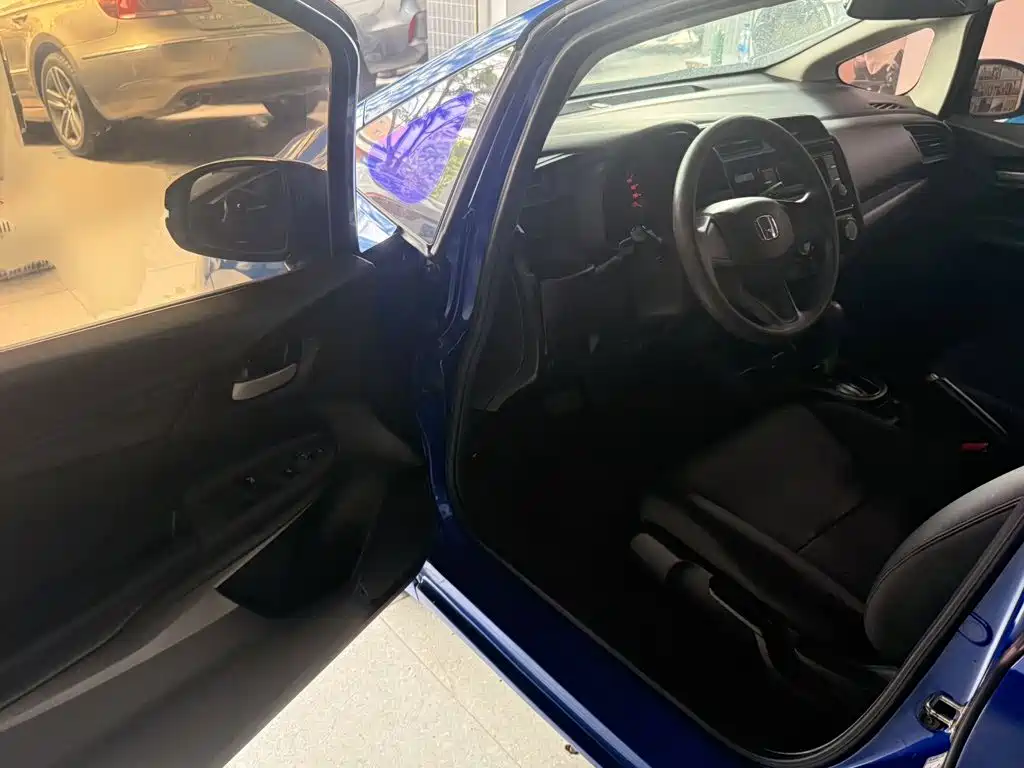 Honda Fit — миниатюра 16