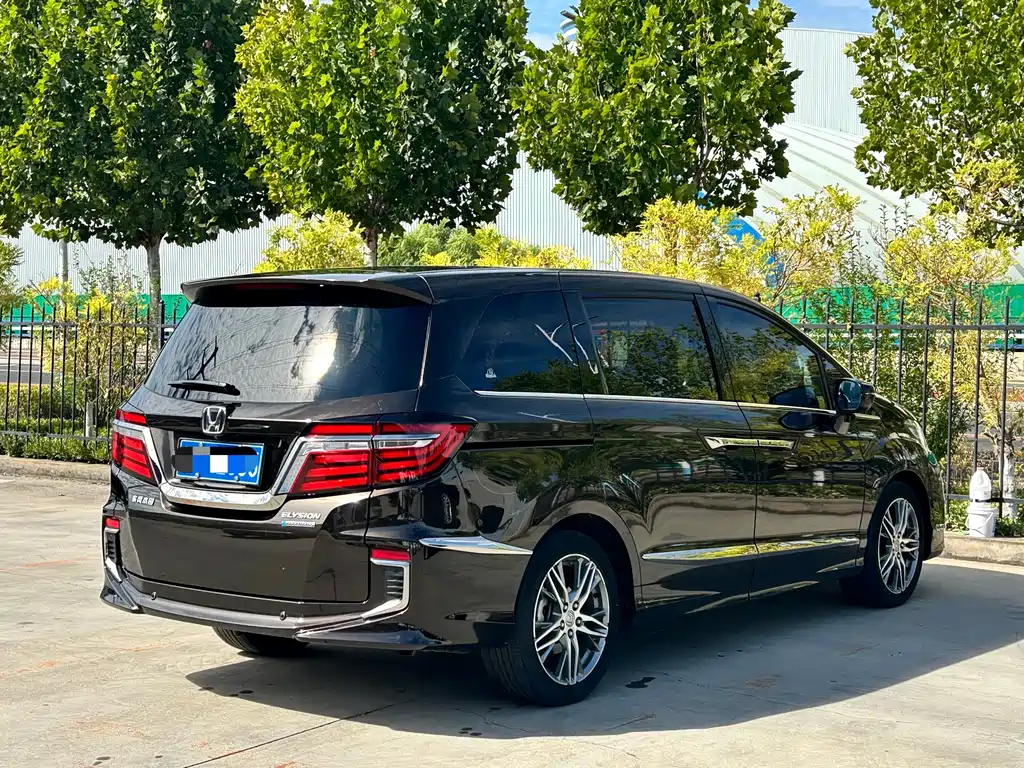 Honda Elysion — миниатюра 13