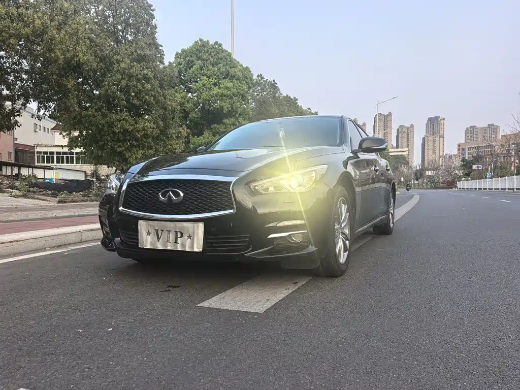 Infiniti Q50L 2017