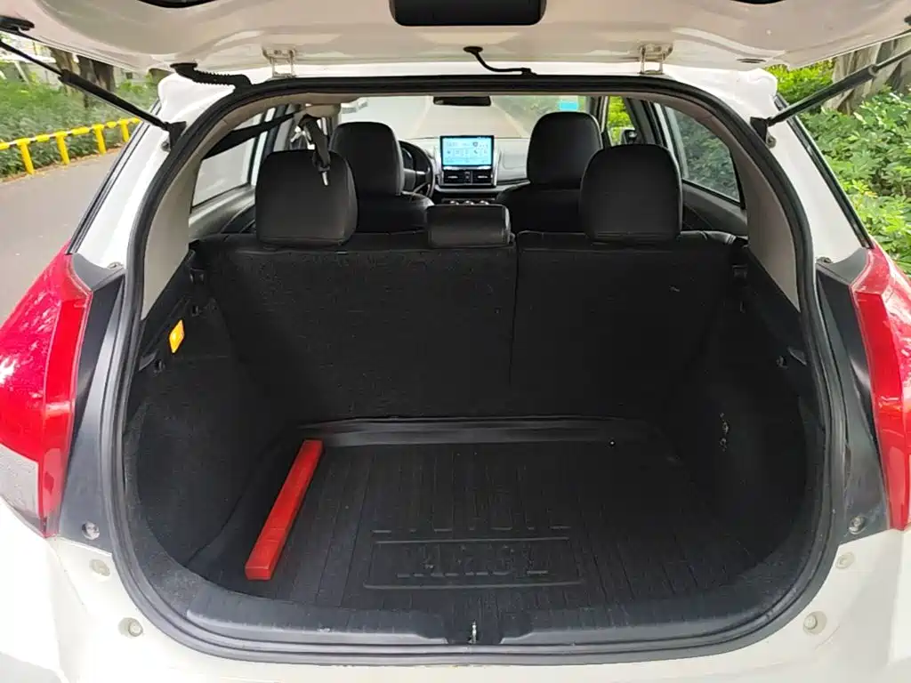 Toyota Yaris L — миниатюра 19