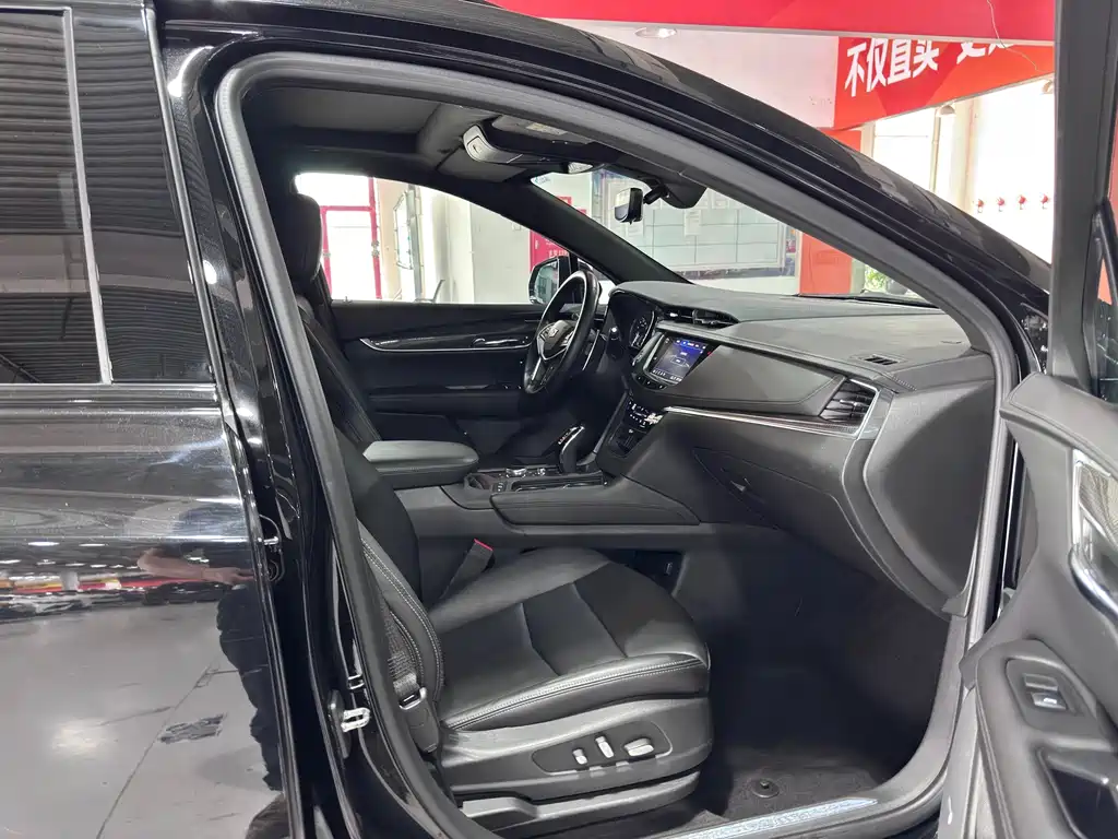 Cadillac XT5 — миниатюра 9