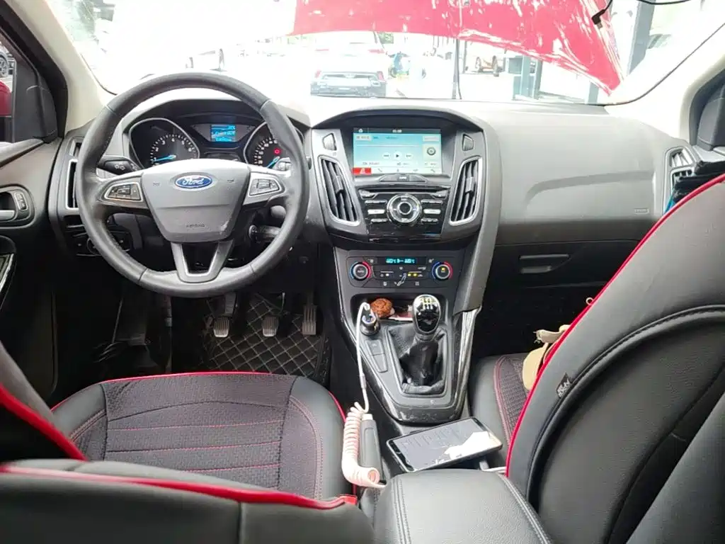 Ford Focus — миниатюра 10