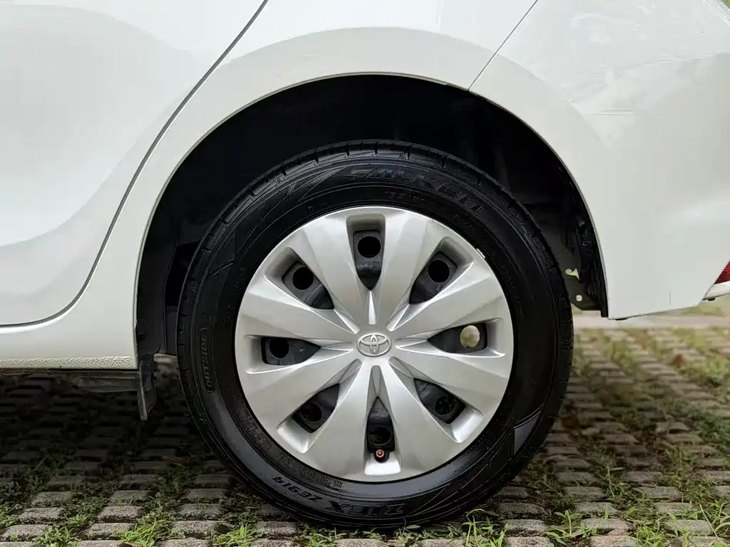 Toyota Yaris L — миниатюра 14