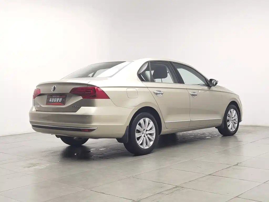 Volkswagen Bora — миниатюра 2