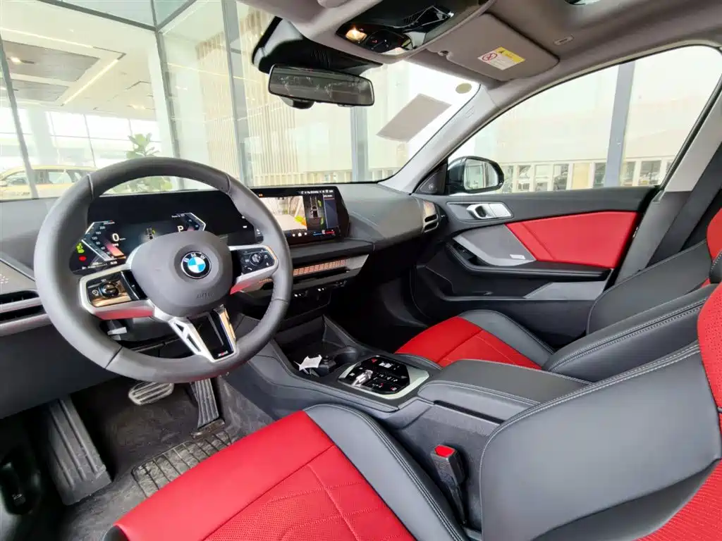 Заказать BMW 2 Series 2026 года за 4 428 457 ₽  из Китая