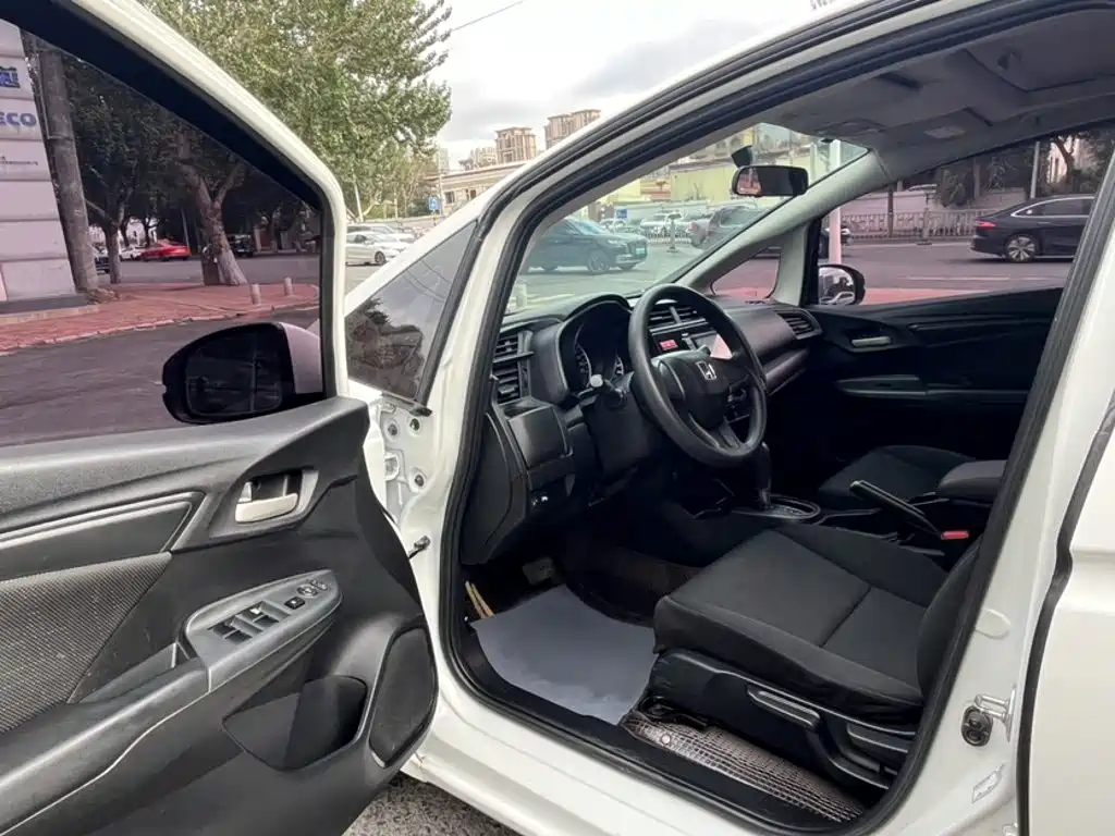 Honda Fit — миниатюра 20