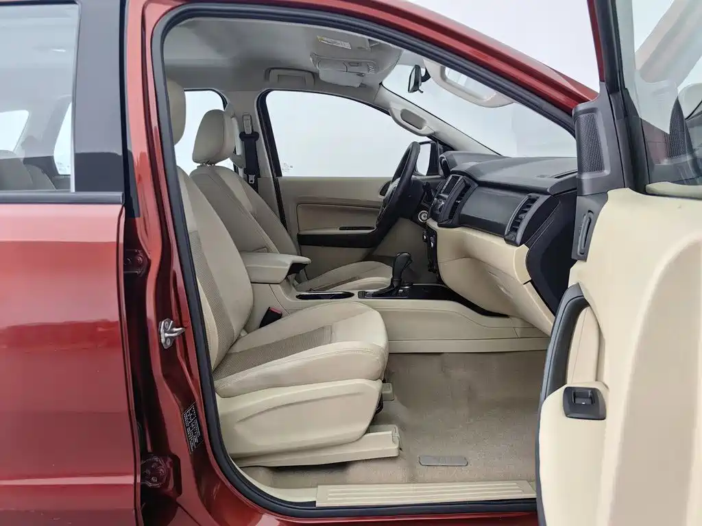 Ford Everest — миниатюра 23