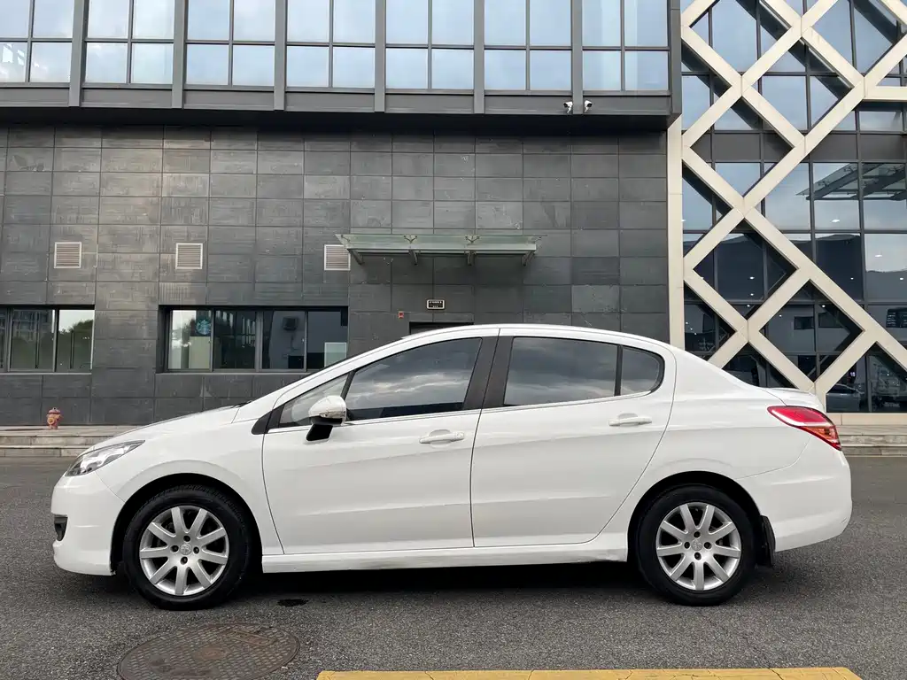 Peugeot 308 — миниатюра 4