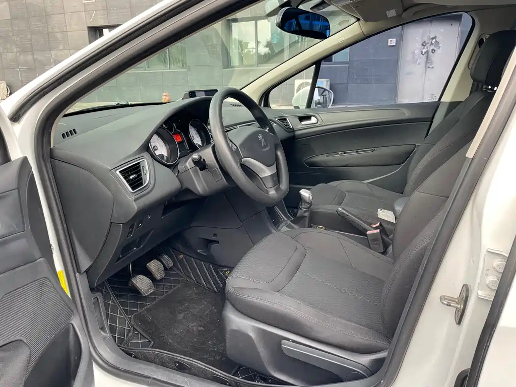 Peugeot 308 — миниатюра 5