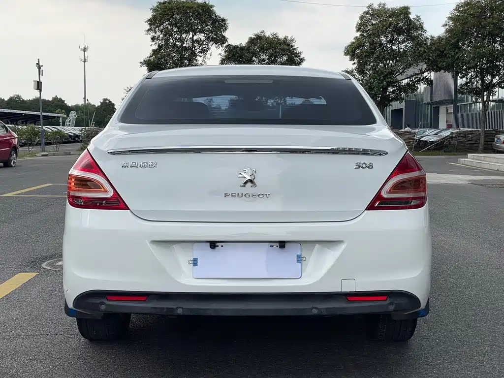 Peugeot 308 — миниатюра 11