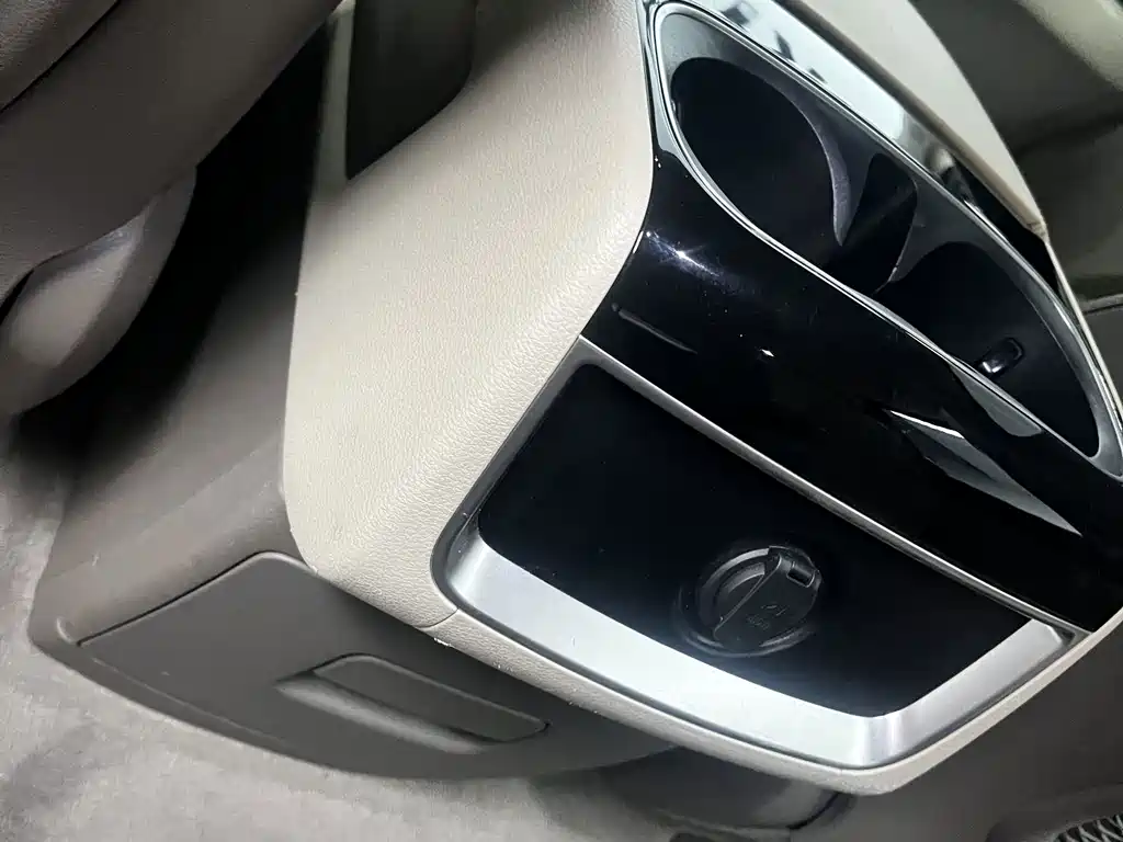 Kia Carnival — миниатюра 17
