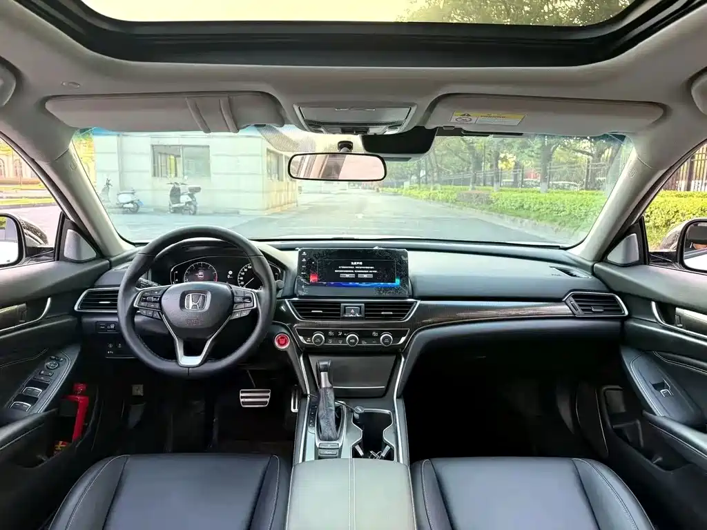 Honda Accord — миниатюра 8
