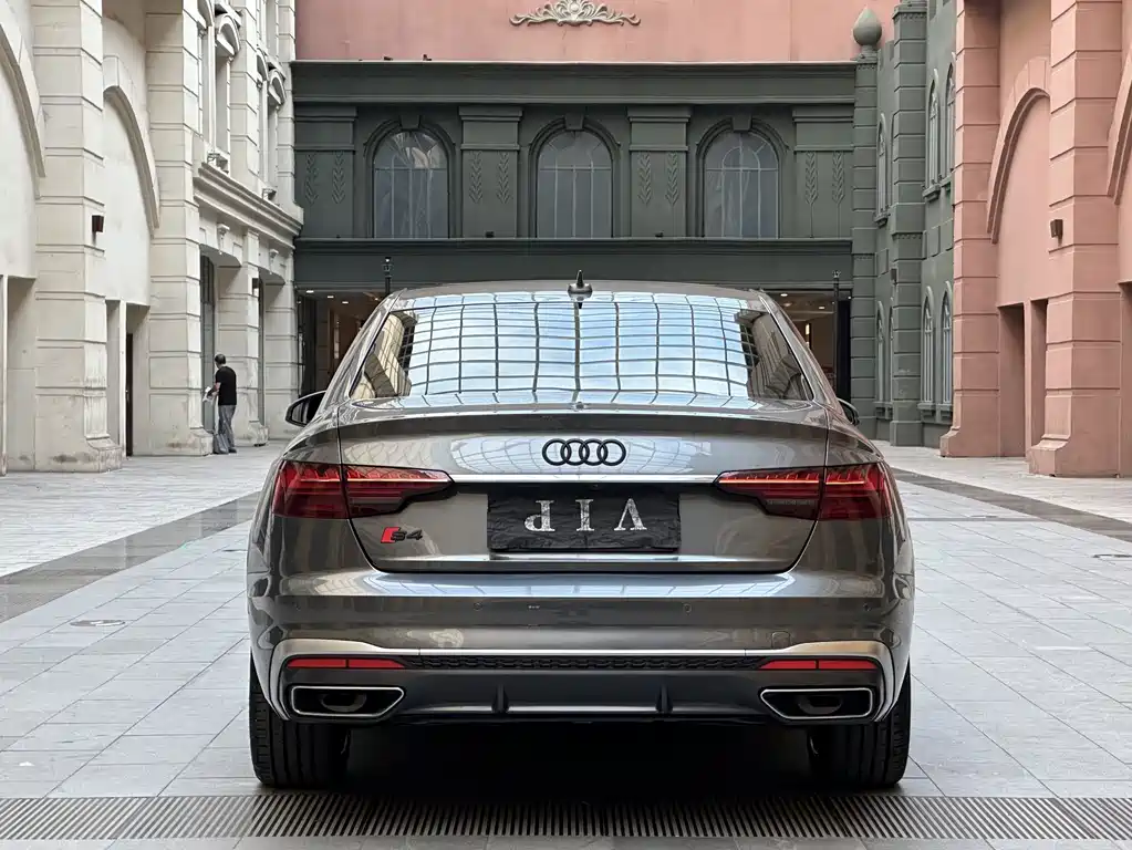 Audi A4L — миниатюра 7