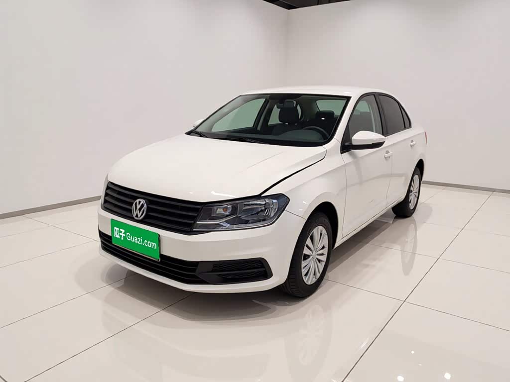 Volkswagen Santana 1.5 л 2022 г. Белый, пробег 31800 км