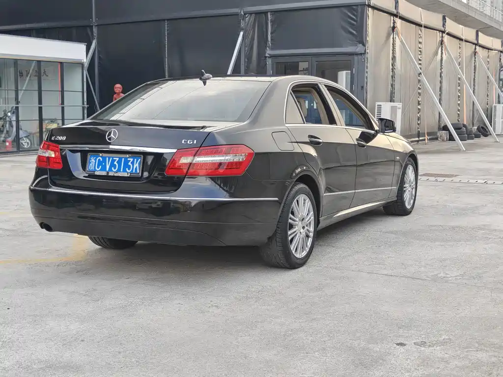 Mercedes-Benz E-Class (Import) — миниатюра 7
