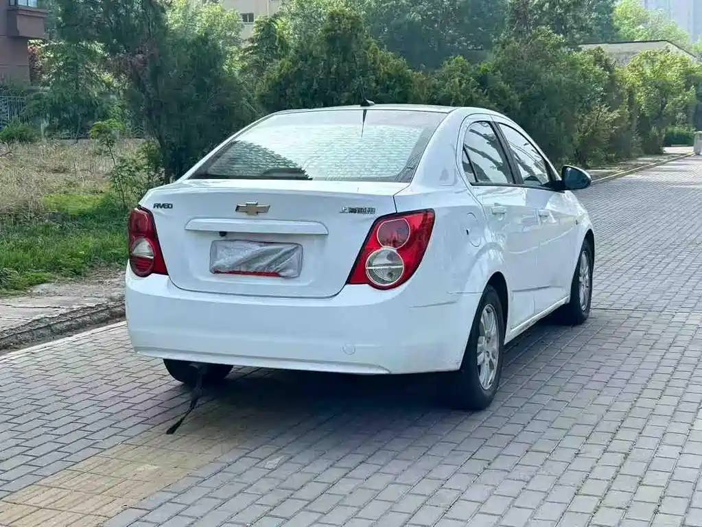 Chevrolet Aveo — миниатюра 8