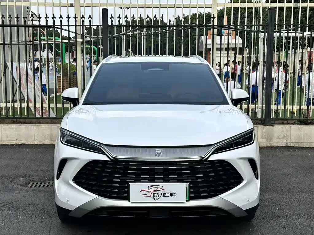 BYD L DM-i — миниатюра 2