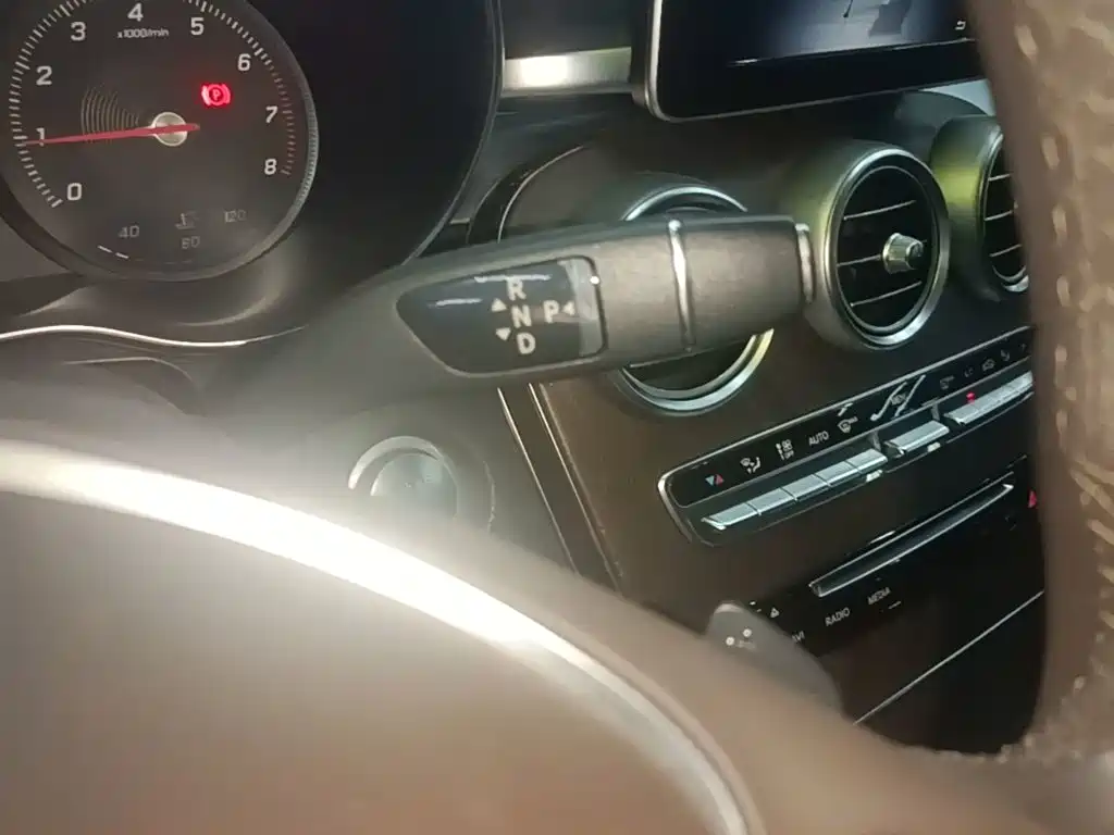 Mercedes-Benz GLC — миниатюра 14