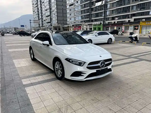 MERCEDES-BENZ A CLASS